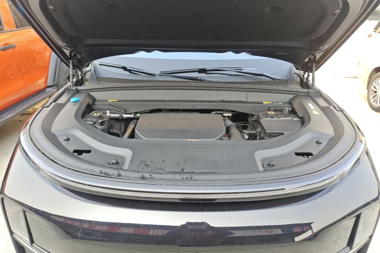理想汽车 理想L9 2022款 Max机舱底盘24
