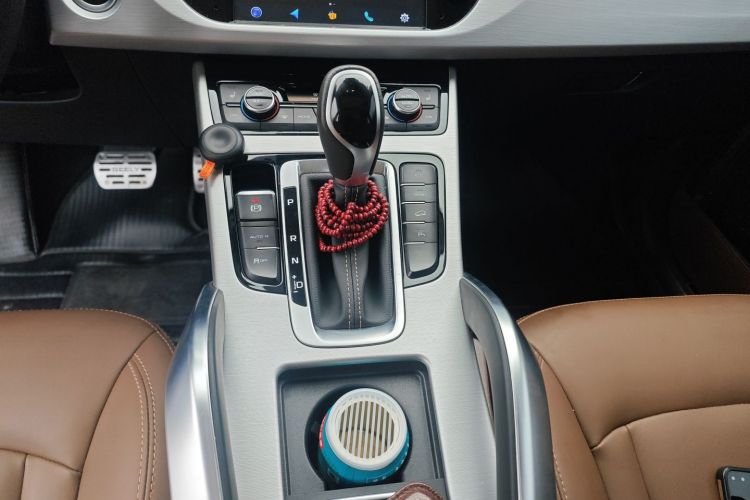 吉利汽车 博越 2016款 1.8TD 自动智尊型中控内饰18