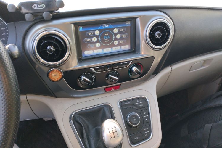 江淮瑞风 瑞风M3 2019款 宜家版 1.8L 豪华智能型中控内饰16