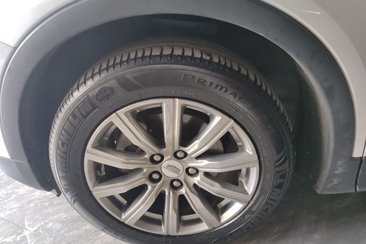 凯迪拉克XT4 2018款 28T 两驱领先型车身外观6007