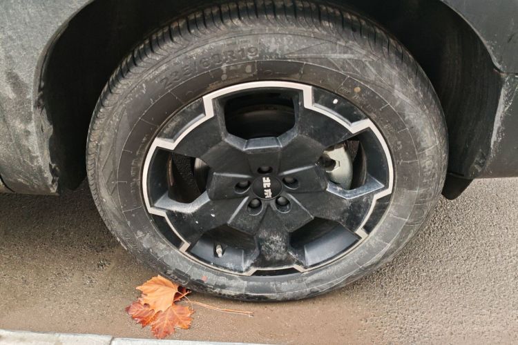 北京越野 北京BJ30 2024款 1.5T 魔核电驱进阶版车身外观10