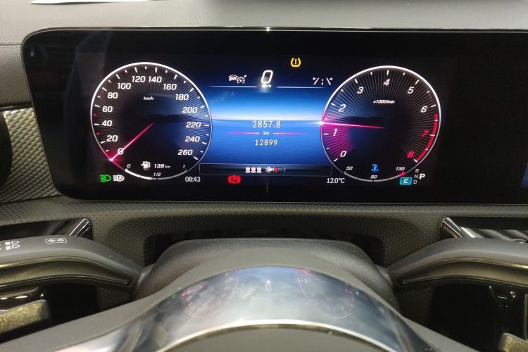 奔驰A级 2023款 A 180 L局部细节14