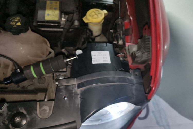 Jeep 自由侠 2018款 互联大屏版 180T 自动劲能版局部细节9007