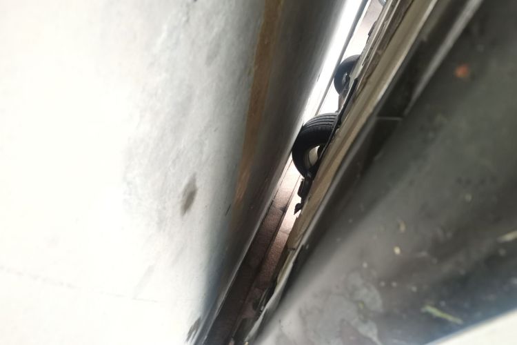 福特 福克斯 2012款 三厢 1.6L 自动舒适型局部细节9004