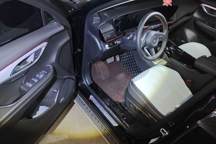 别克 2025款 昂科威Plus 四驱Avenir艾维亚中控内饰20