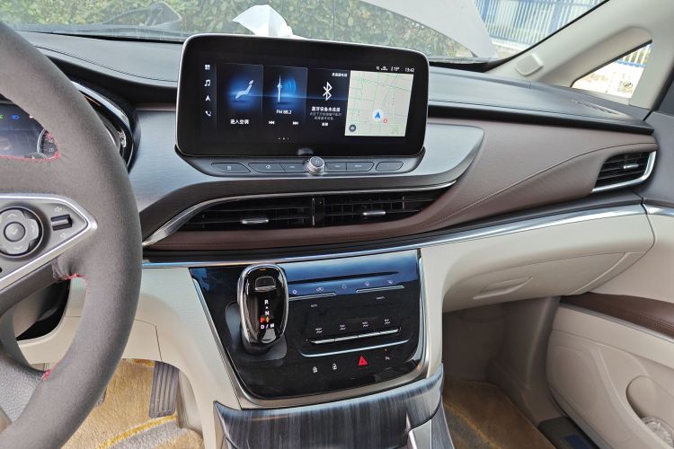 别克GL8 2021款 陆上公务舱 652T 豪华型局部细节16