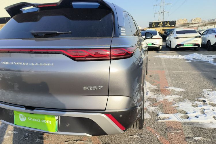 比亚迪 护卫舰07 2023款 DM-i 100KM 尊贵型车身外观9