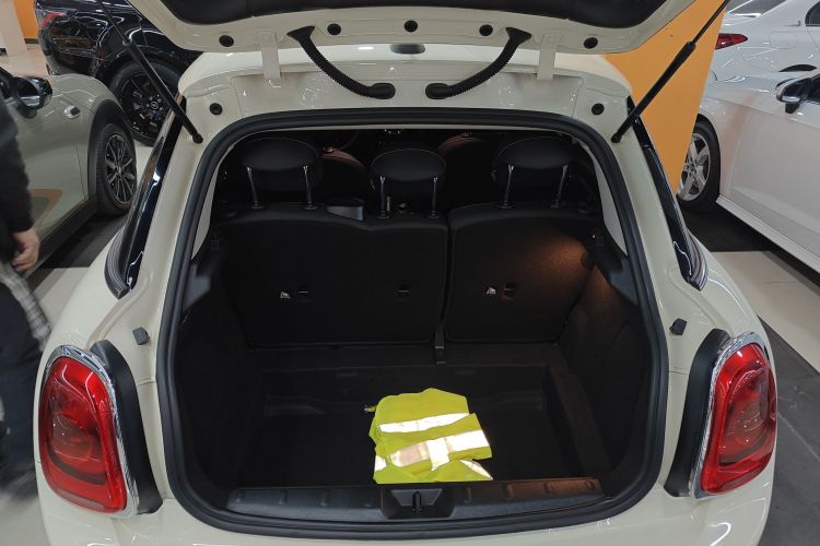 MINI 2021款 1.5T ONE 五门版局部细节23