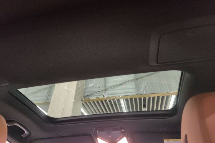 宝马5系 2019款 改款 530Li 领先型 M运动套装中控内饰22