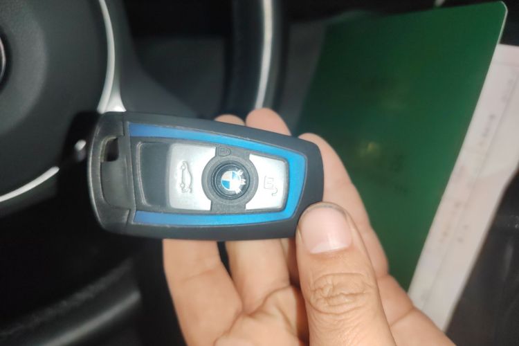 宝马3系 2019款 320Li M运动套装中控内饰7001