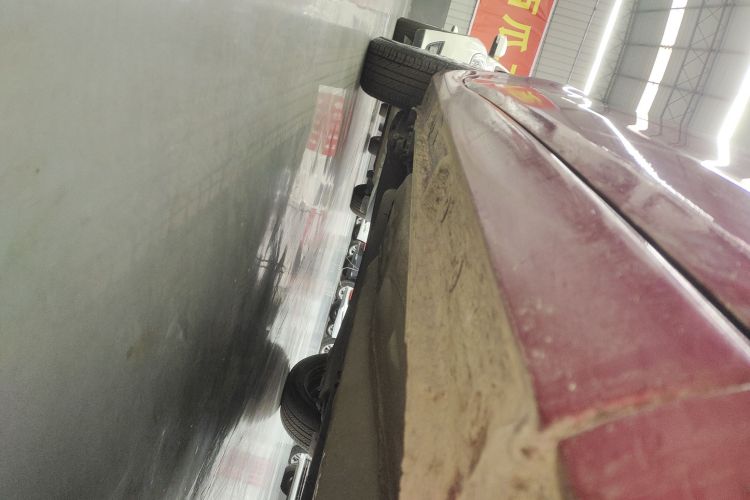 福特 嘉年华 2013款 三厢 1.5L 手动风尚型局部细节9001