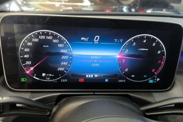 奔驰C级 2023款 C 260 L 运动版中控内饰14