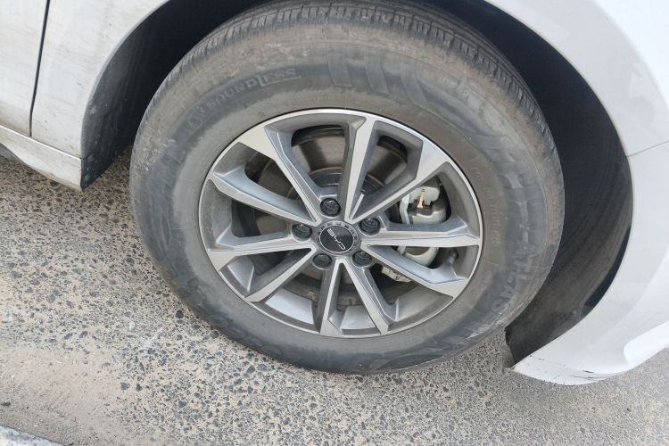 比亚迪 驱逐舰05 2024款 荣耀版 DM-i 55KM 豪华型车身外观10