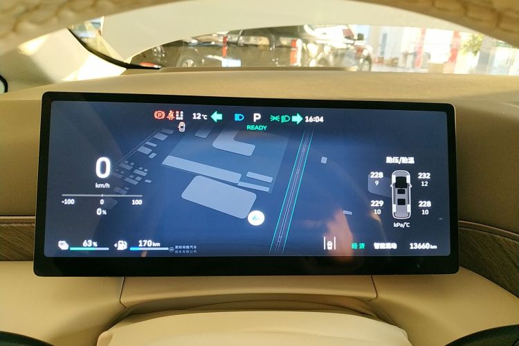 魏牌 高山 2025款 四驱高山8中控内饰14