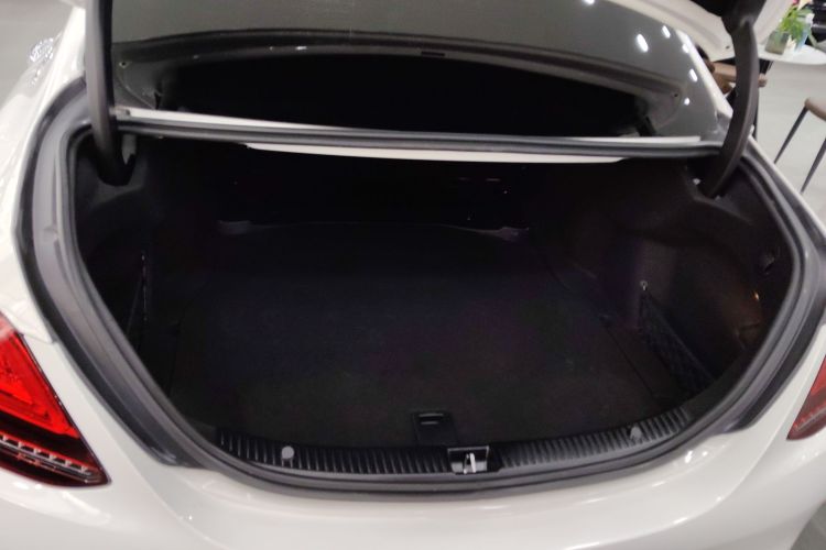 奔驰C级 2020款 改款 C 260 L 运动版机舱底盘23