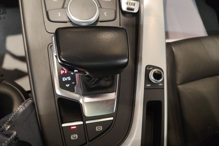 奥迪A5 2017款 Sportback 45 TFSI 时尚型中控内饰18