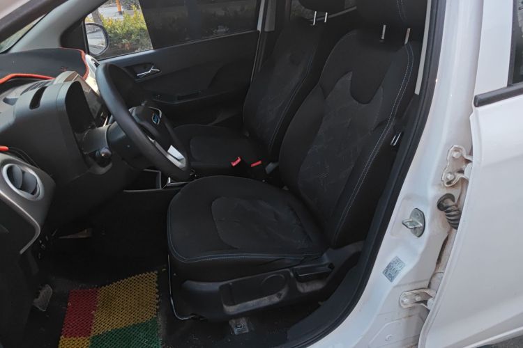 江铃集团新能源 易至EV2 2022款 心动版中控内饰19