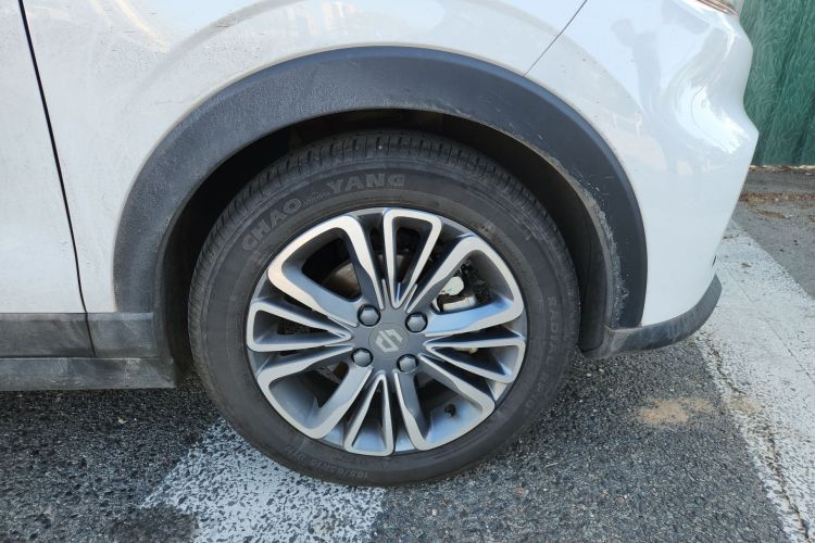 零跑汽车 零跑T03 2024款 403舒享版车身外观10