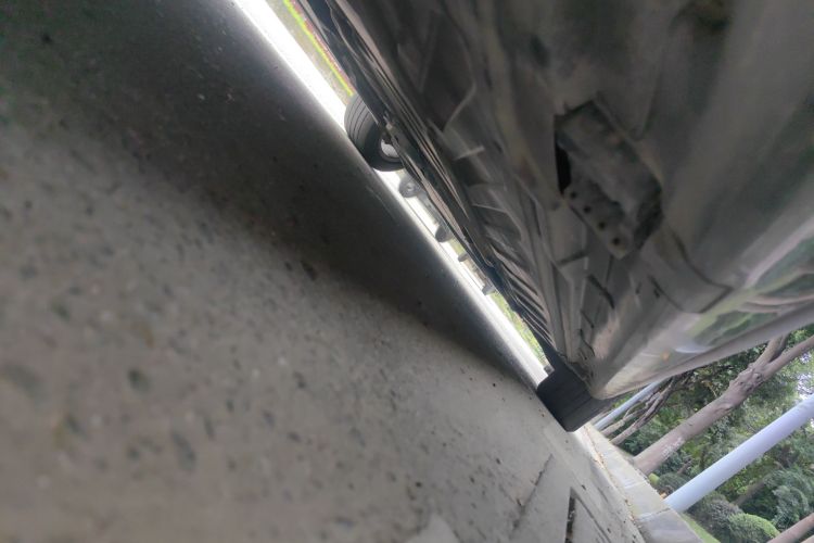 奔驰C级 2017款 改款 C 200 L 运动版局部细节9002