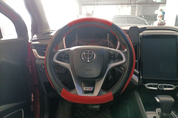 中华V3 2017款 1.5L 自动精英型中控内饰13