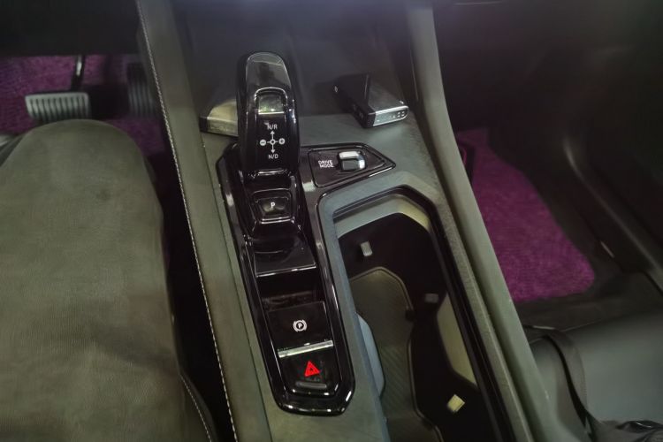 领克03 2023款 2.0TD DCT劲Plus中控内饰18