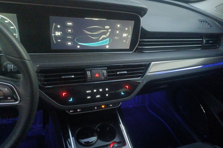 红旗HS5 2019款 2.0T 智联旗享版局部细节16