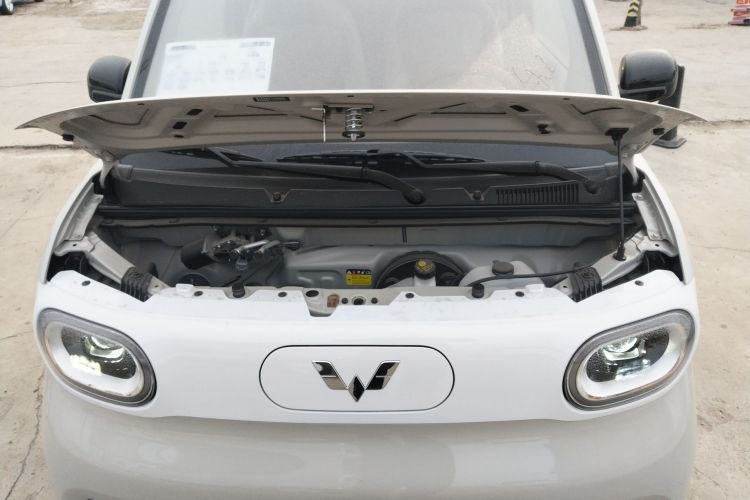 五菱汽车 宏光MINIEV 2024款 第三代 215km 青春版机舱底盘24