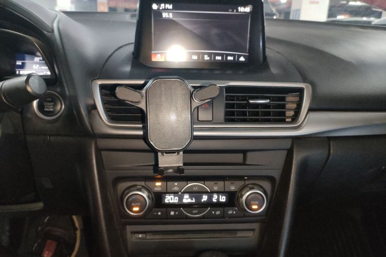 马自达3 昂克赛拉 2019款 云控版 三厢 1.5L 自动豪华型 国VI中控内饰16