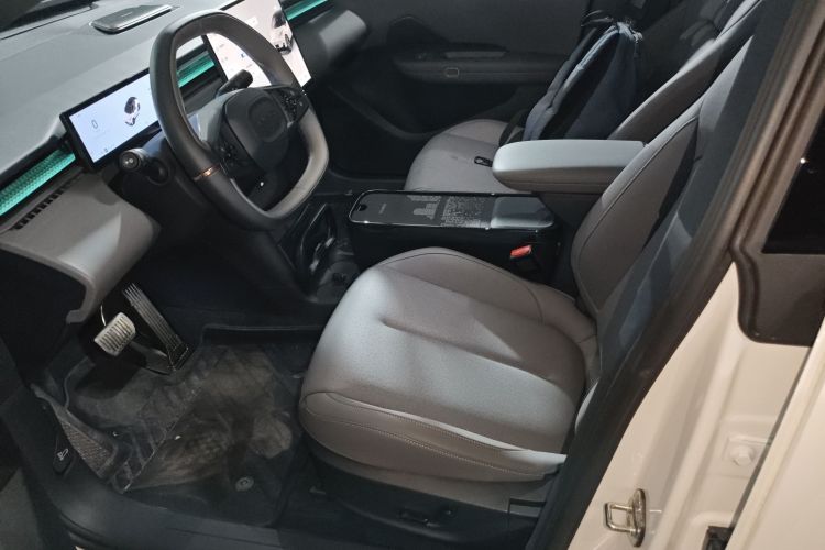 领克Z20 2025款 530km 后驱Pro中控内饰19