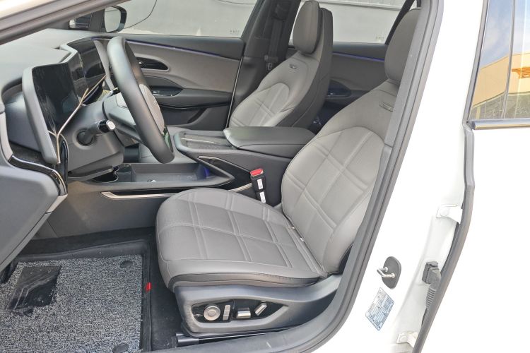 红旗EH7 2024款 690 Pro中控内饰19