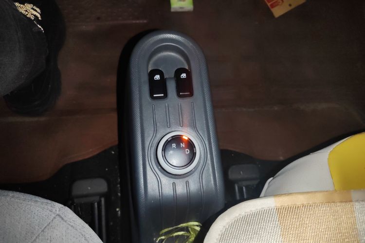 五菱汽车 宏光MINIEV 2021款 马卡龙时尚款 磷酸铁锂中控内饰18