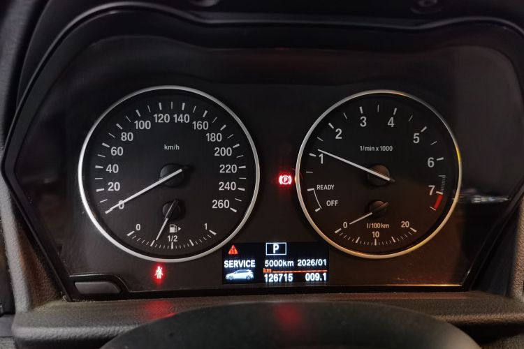 宝马2系旅行车 2016款 218i 领先型中控内饰14