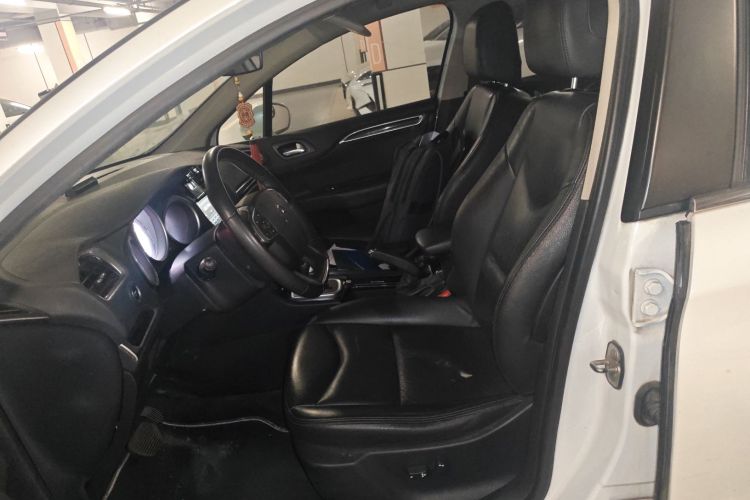 雪铁龙C4L 2014款 1.6THP 智驱版 自动劲智型局部细节19