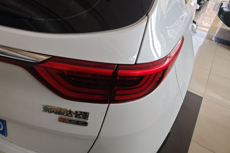 起亚KX5 2016款 1.6T 自动两驱DLX车身外观9