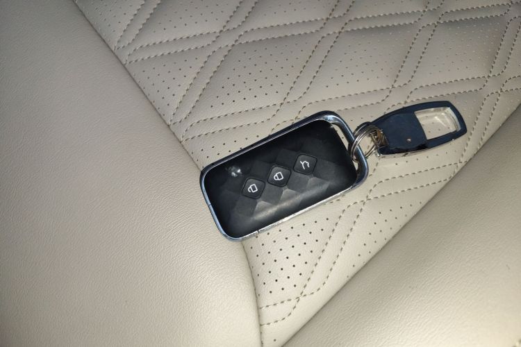 五菱汽车 五菱星辰 2022款 2.0L DHT电速款中控内饰11