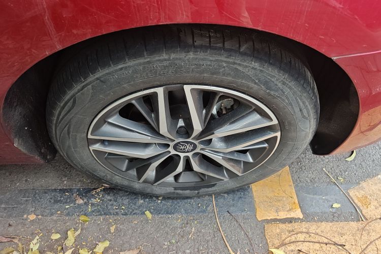 比亚迪 秦PLUS 2021款 EV 500KM 尊贵型车身外观6007