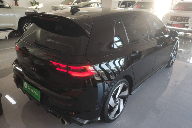 大众 高尔夫GTI 2023款 380TSI DSG GTI车身外观7