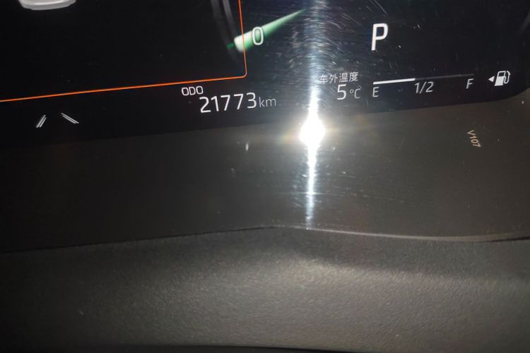 丰田 凯美瑞 2023款 2.5G 豪华版中控内饰15