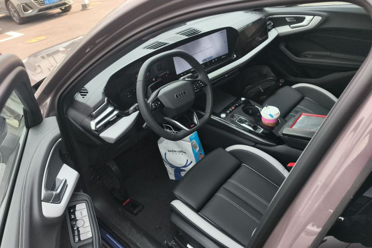 奥迪A5L 2026款 2.0T 运动版中控内饰7003