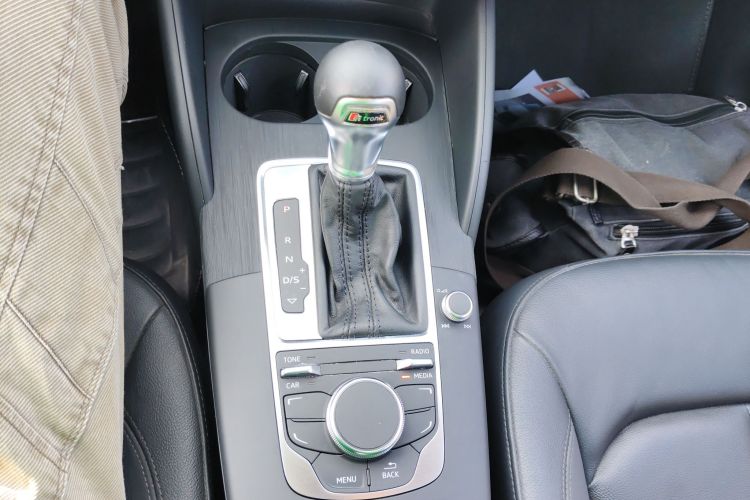 奥迪A3 2014款 Sportback 35 TFSI 自动舒适型中控内饰18