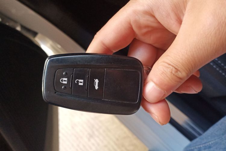 丰田 亚洲狮 2021款 2.0L 豪华版中控内饰11