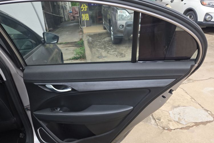 吉利汽车 帝豪 2021款 UP 1.5L CVT豪华型中控内饰45