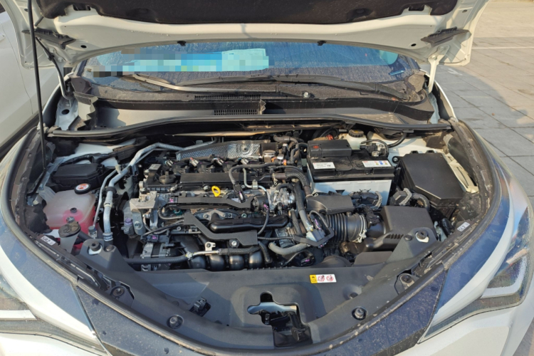 丰田C-HR 2021款 2.0L 豪华版机舱底盘24