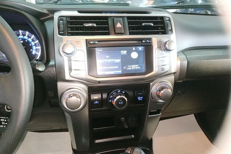 丰田 超霸（4Runner）（平行进口） 中控内饰16