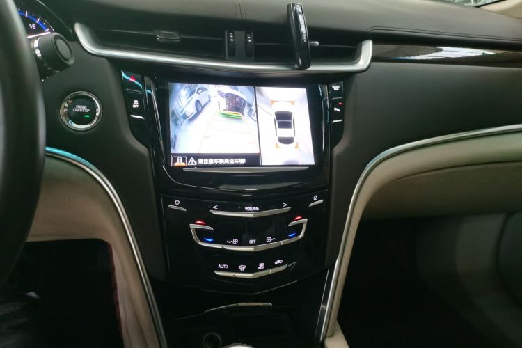 凯迪拉克XTS 2014款 28T 舒适型中控内饰16