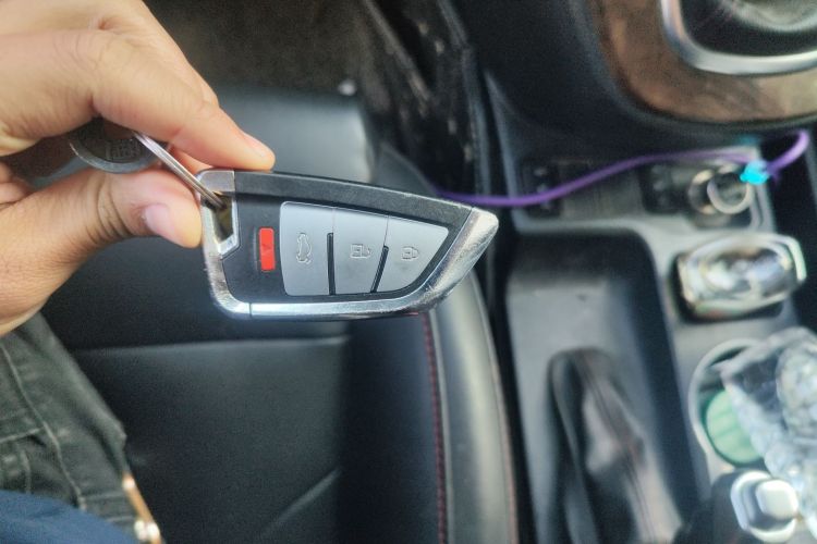 哈弗H6 2015款 运动版 1.5T 手动两驱精英型中控内饰11