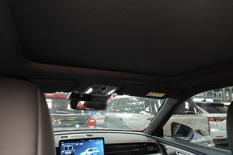 广汽传祺 传祺GS8 2022款 领航系列 2.0TGDI 四驱豪华智联版（六座）局部细节22