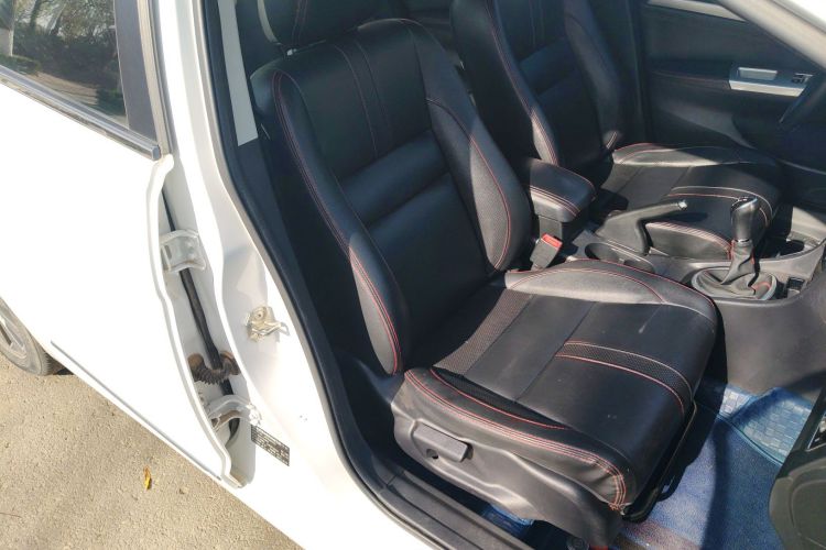 长城C50 2012款 1.5T 手动精英型局部细节41