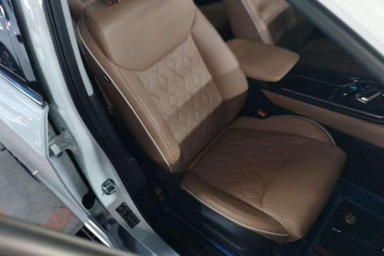 五菱汽车 五菱佳辰 2023款 2.0L DHT旗舰型局部细节41