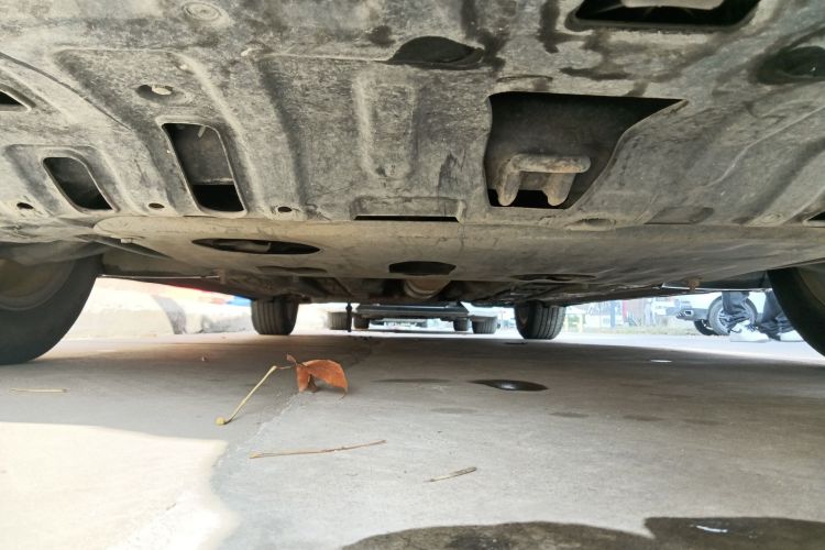 长安 逸动 2020款 PLUS 1.6L GDI 自动豪华型局部细节9008